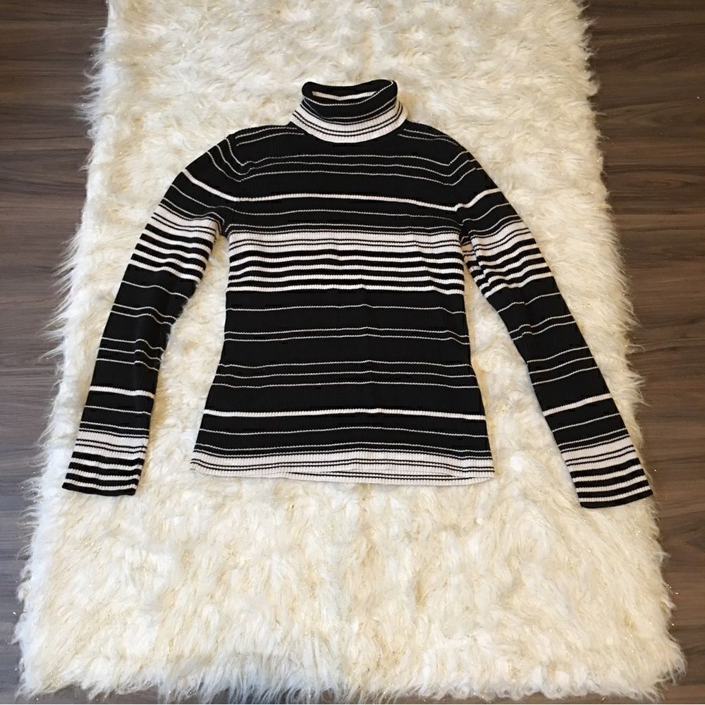 Liz & Co Thick ribbed sweater! Fold neck!‎